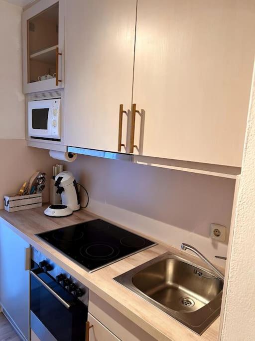 Stylish Studio Apartment With Beautiful Balcony Ingolstadt Exterior foto